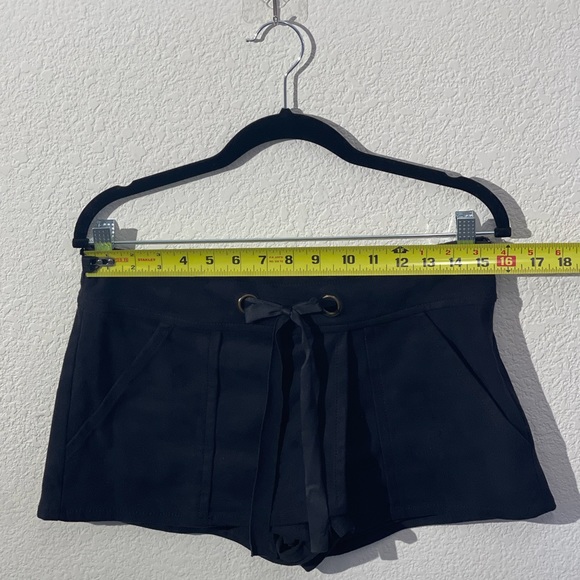 Guess Faux Sueded Skort
Style #W42D55W5HZ0 - Picture 6 of 6